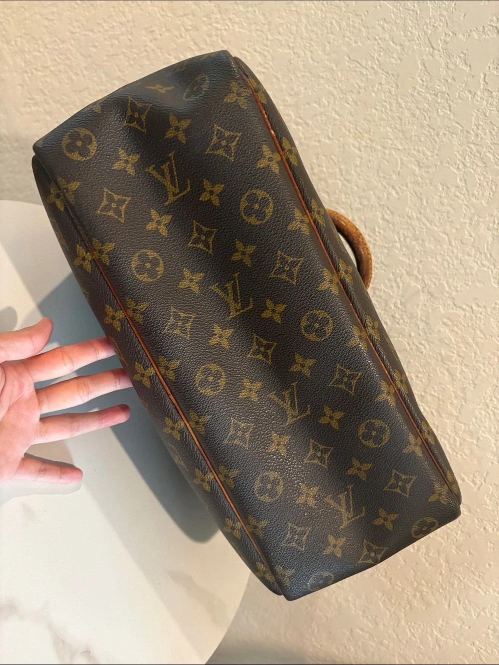 Sold LOUIS VUITTON VI0948 Monogram Deauville Handbag - Picture 7 of 16